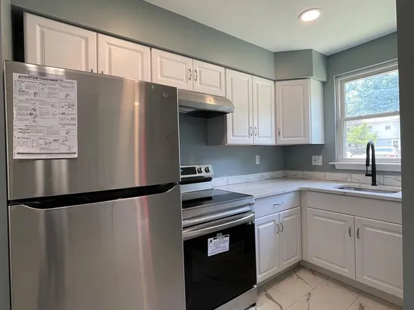 619 Tara Dr, Sicklerville, NJ 08081