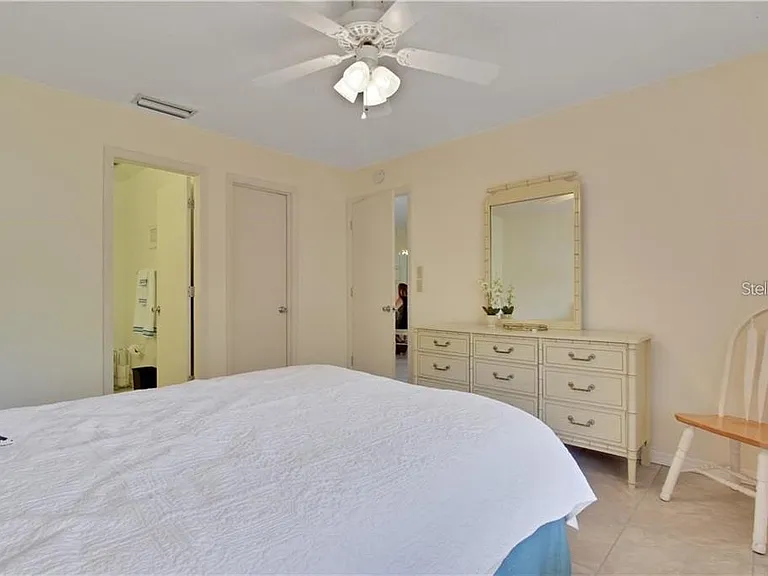 525 Parkdale Mews #525 — Photo 9