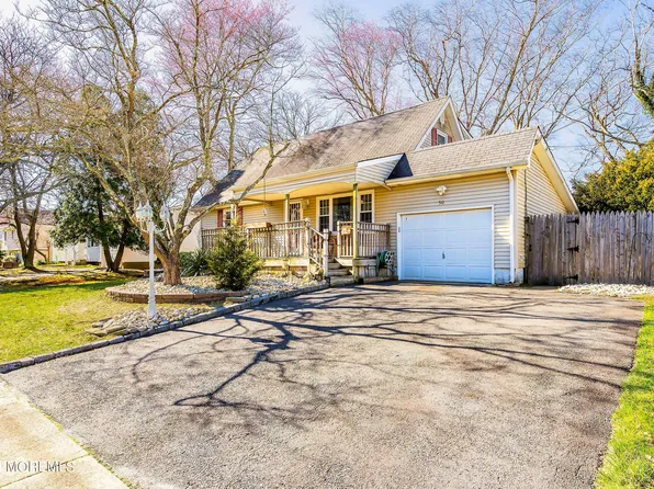 50 Villanova Drive, Jackson, NJ 08527