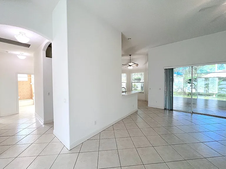 27 Empress Ln — Photo 14