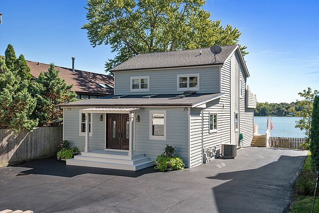 2nd image of 25851 W Oak Ln