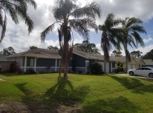 662 Castaways St NE, Palm Bay, FL 32907