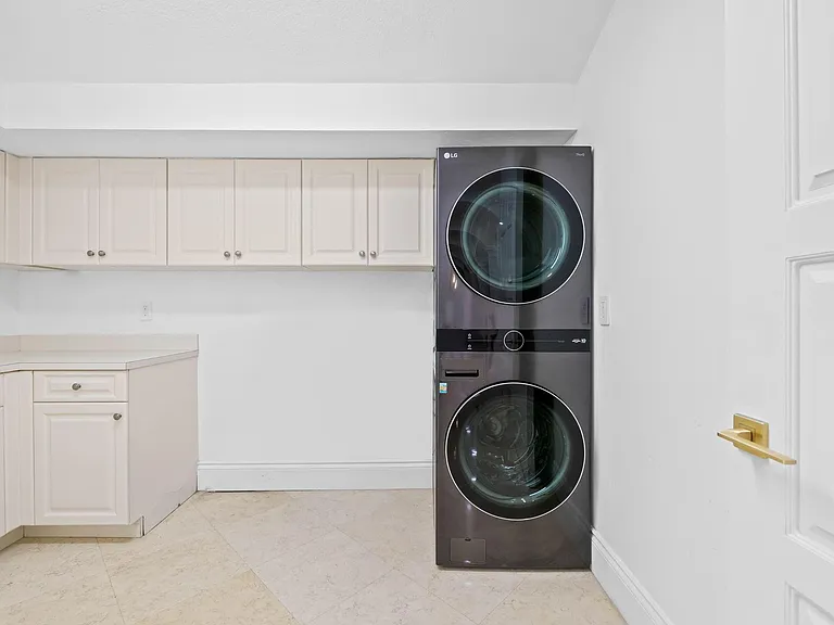 861 Nafa Dr — Photo 34