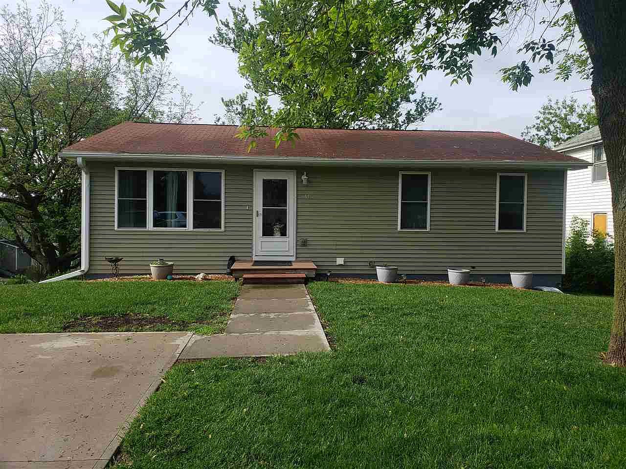 315 S Maple St, West Branch, IA 52358 | Zillow
