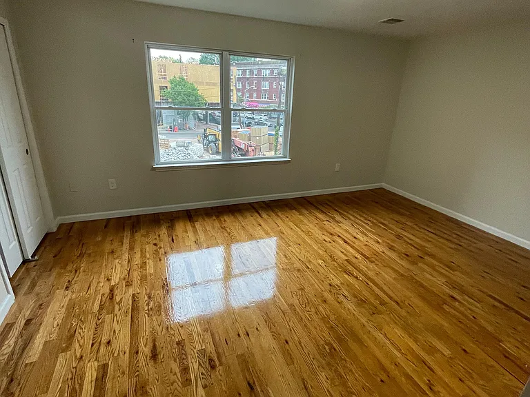 16 Cedar Ave #2 — Photo 6