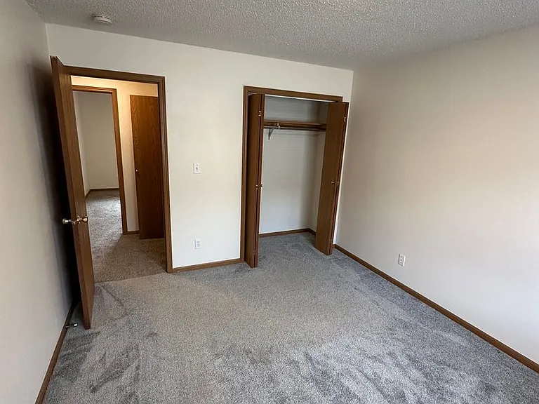 1011 Kellogg Ave — Photo 8