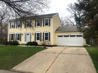 2194 Maplewood Dr, Gurnee, IL