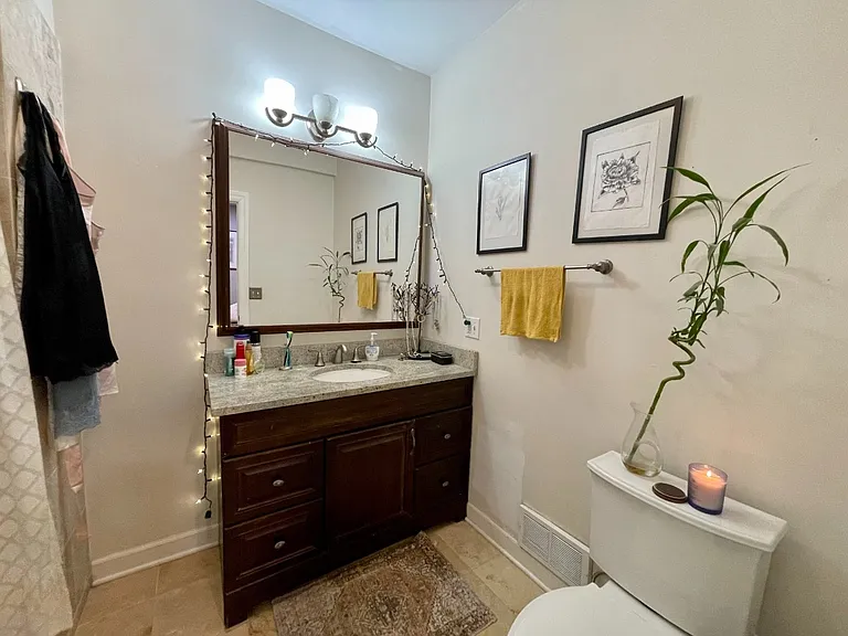 2552 N Southport Ave #1R — Photo 8