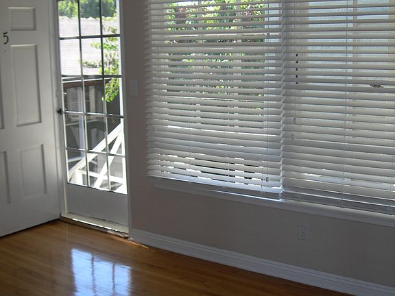 3rd image of 3640 S Centinela Ave #5