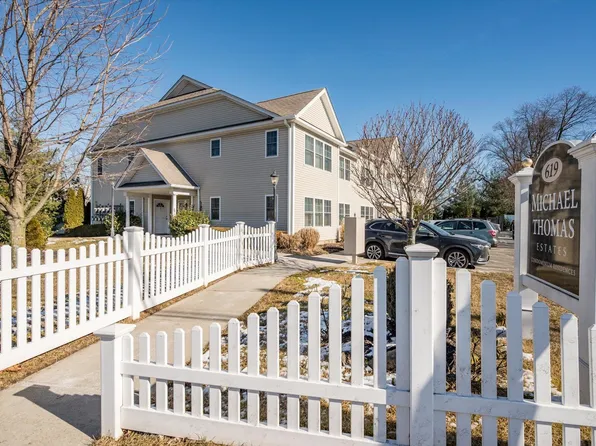 619 Broadway #4, Amityville, NY 11701