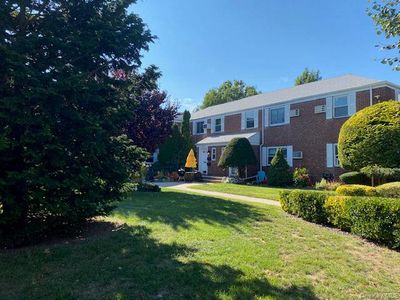 73-24 255th Street #H-2, Glen Oaks, NY, 11004
