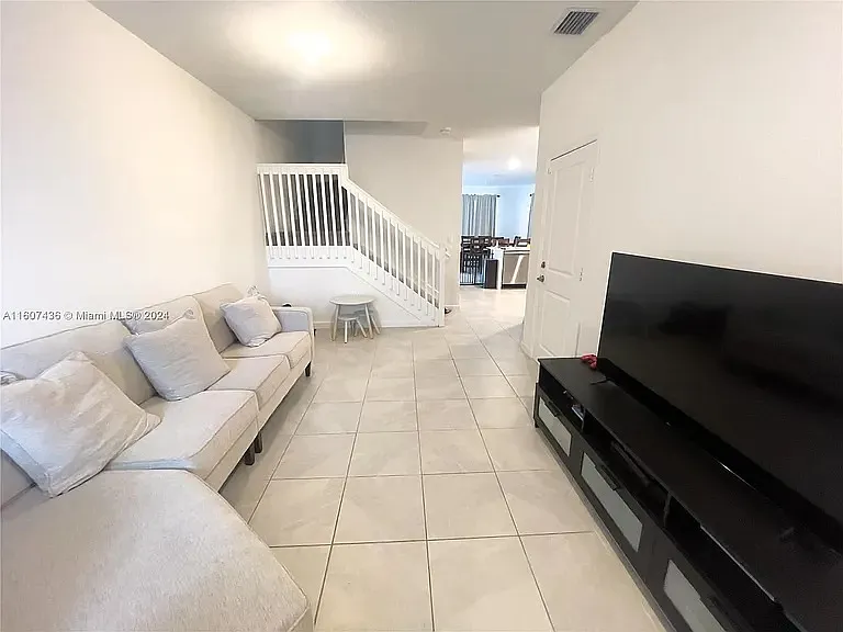 13414 SW 286th St — Photo 3