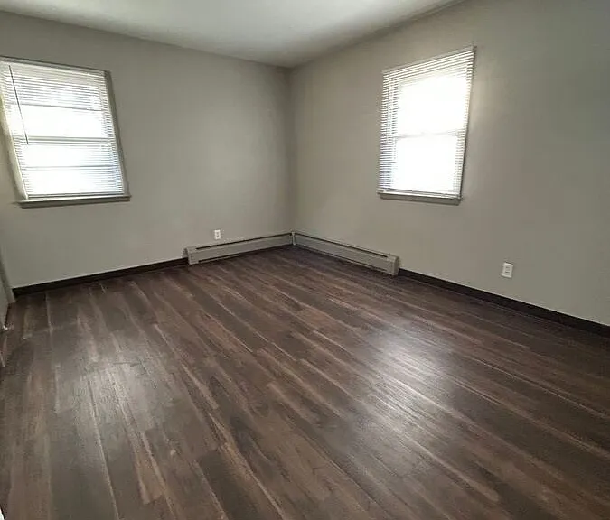 610 E 2nd St S #3 — Photo 8