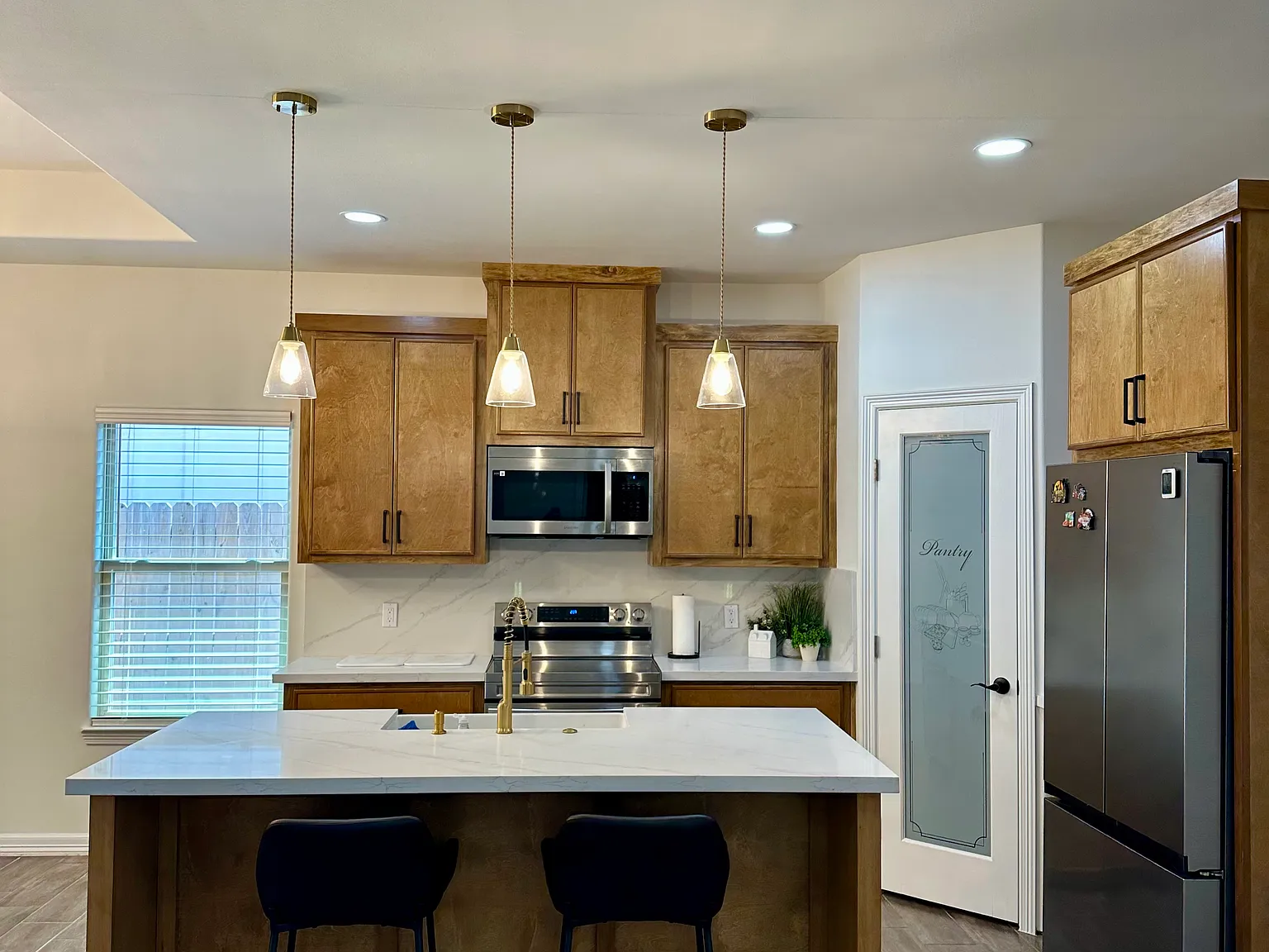 3 bed, 1643 sqft, $2,000 — Photo 3