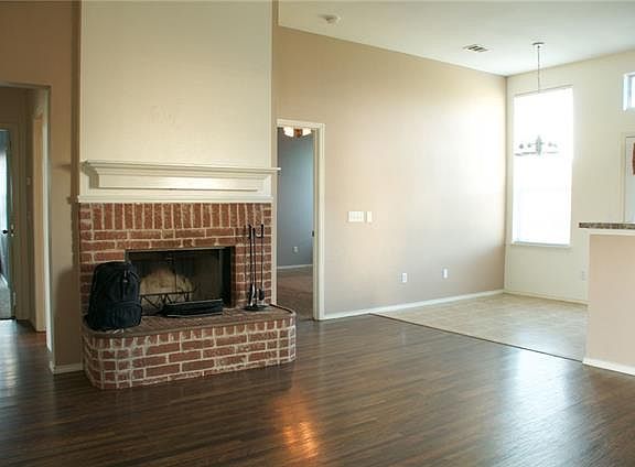 5th image of 323 Lake Texoma Dr