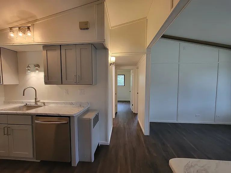 1115 Moreland St #4 — Photo 10