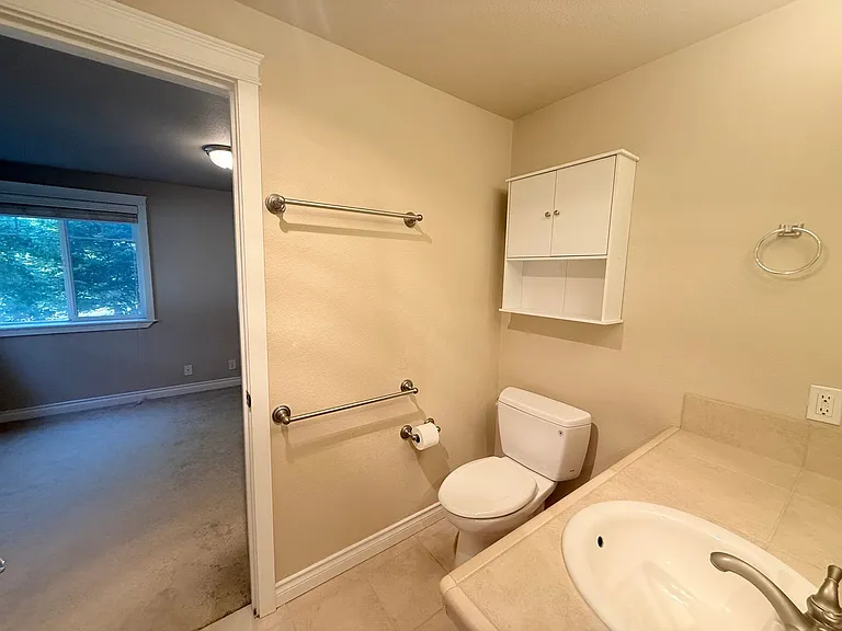 2200 Thorndyke Ave W #201 — Photo 9