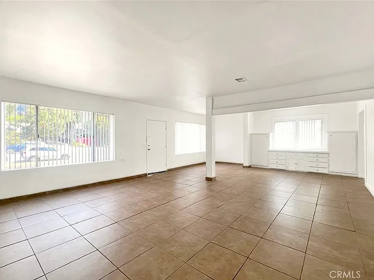 1554 E Woodbury Rd — Photo 5