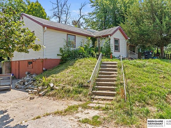 2nd image of 803 Avenue H