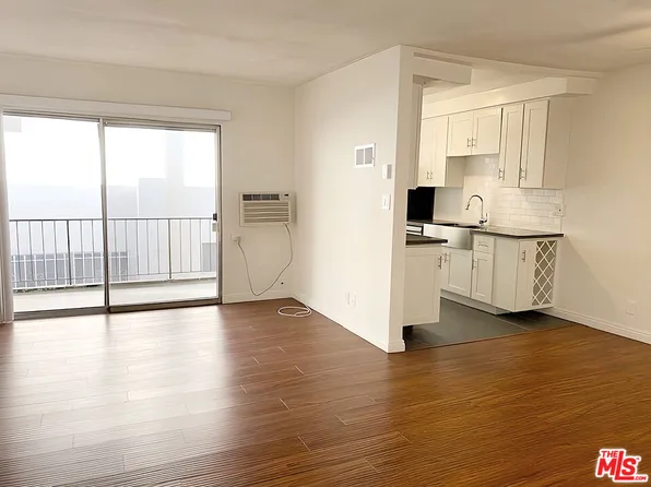1026 N Genesee Ave APT 9, West Hollywood, CA 90046