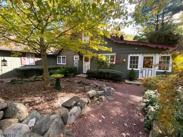 7 Afterglow Way, Montville Twp., NJ 07045