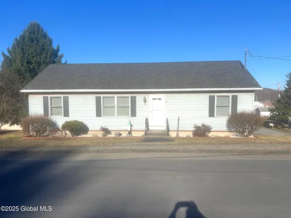 175 New Turnpike Road, Troy, NY 12182