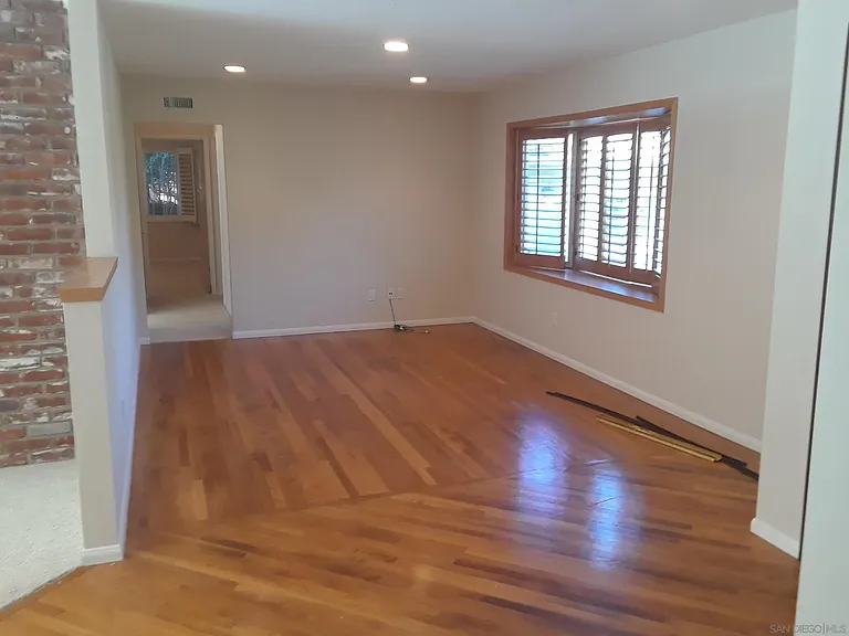 510 Tarento Dr — Photo 23