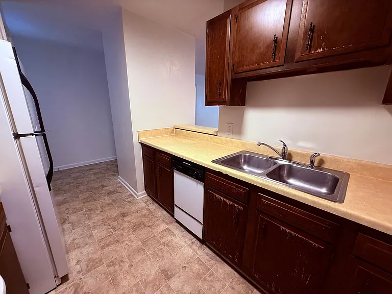 1407 Toms Creek Rd #17 — Photo 10