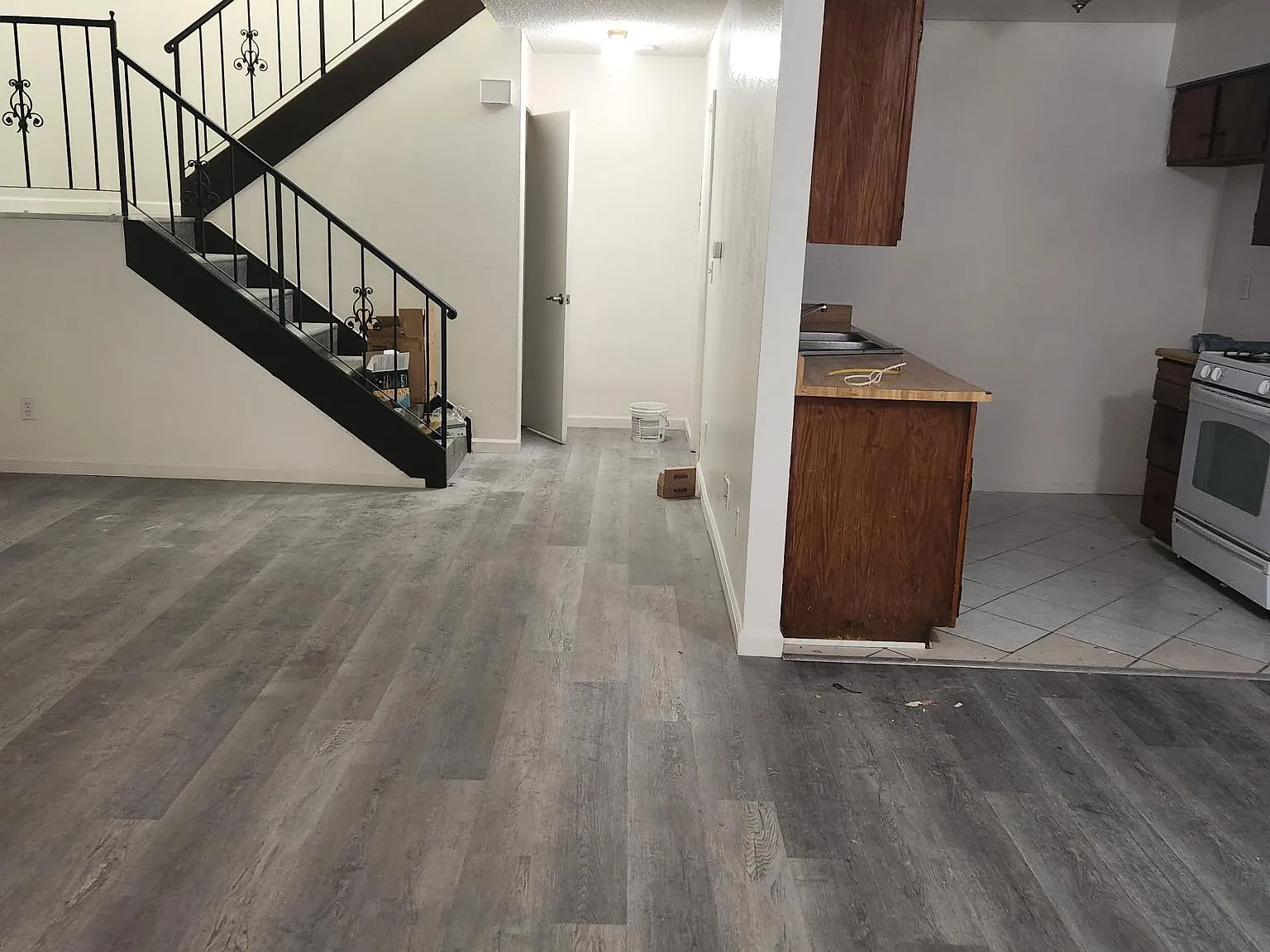 860 E Avenue J12 — Photo 1