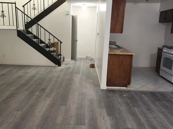 860 E Avenue J12 APT 2, Lancaster, CA 93535