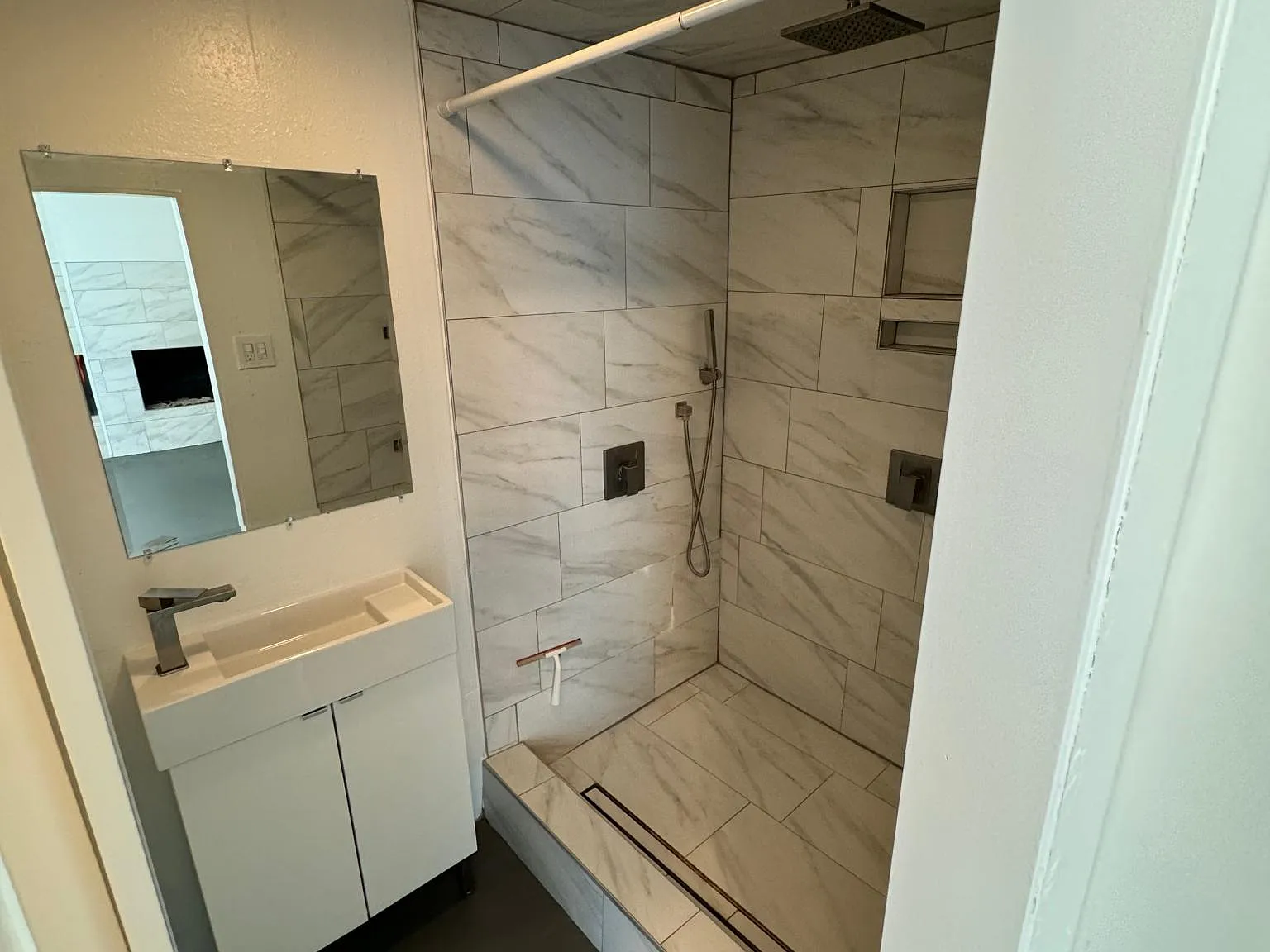 Studio, $2,750 — Photo 1