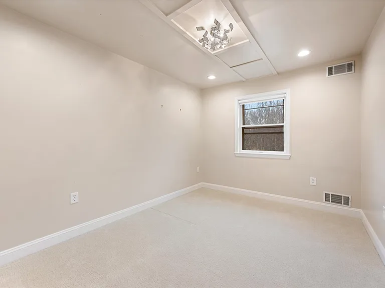 9036 Jeffery Rd — Photo 39