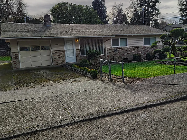 5800 SE Willow St — Photo 2