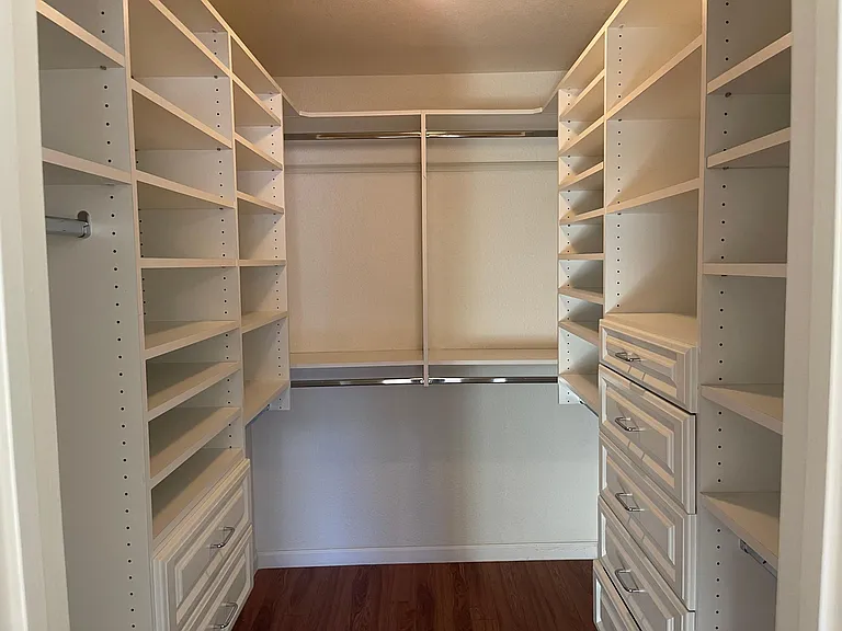 545 W Colgate Dr — Photo 13