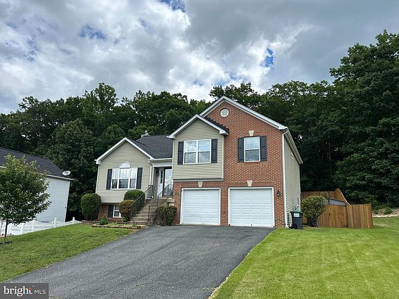 4th image of 45 Bloomington Ln