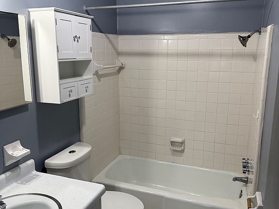 5th image of 1158 Vaughn St Unit A