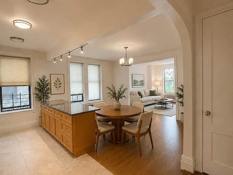 250 Riverside Dr #53 — Photo 1