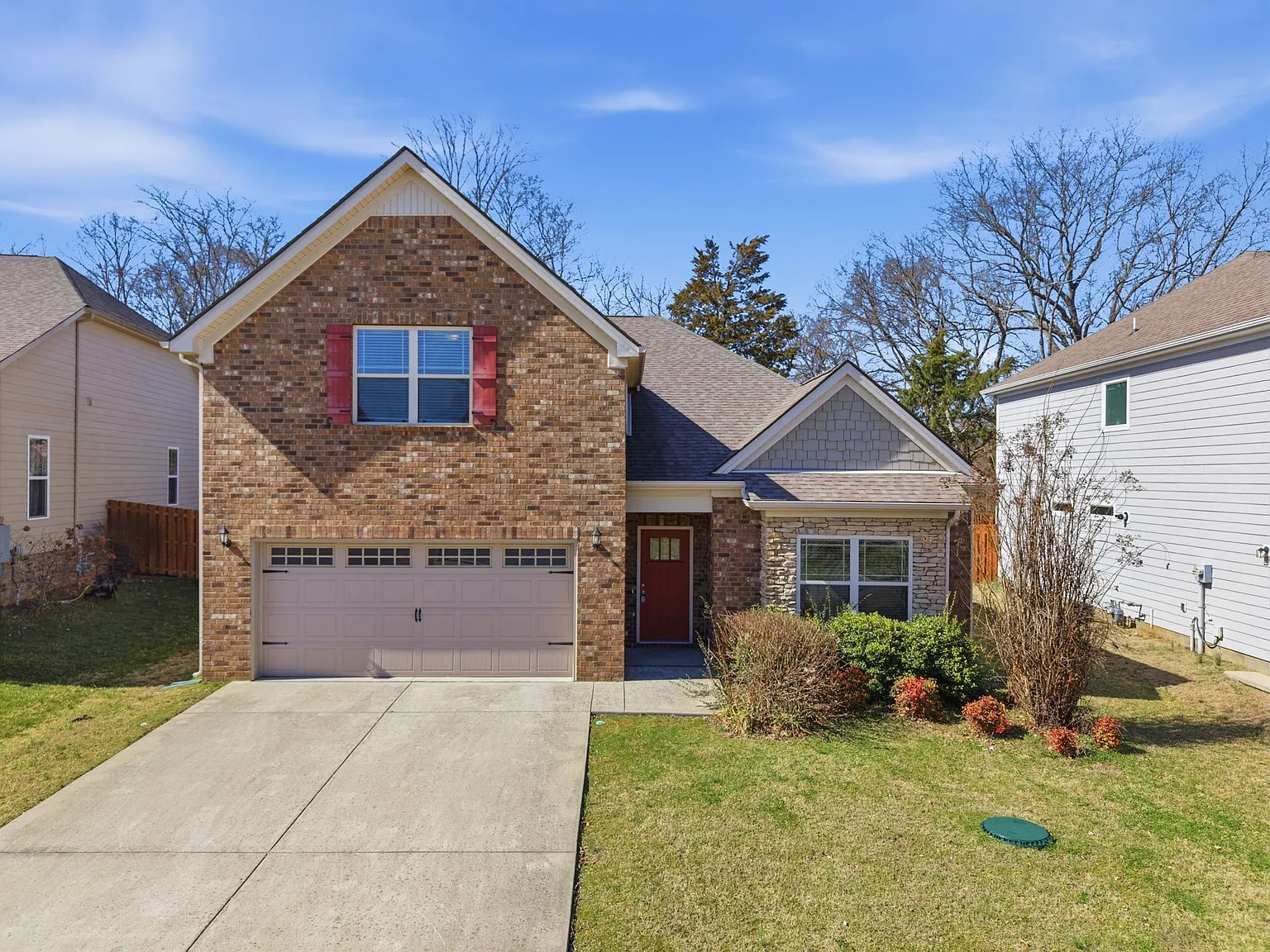 4 bed, 3.0 bath, 2173 sqft, $2,800 — Photo 1