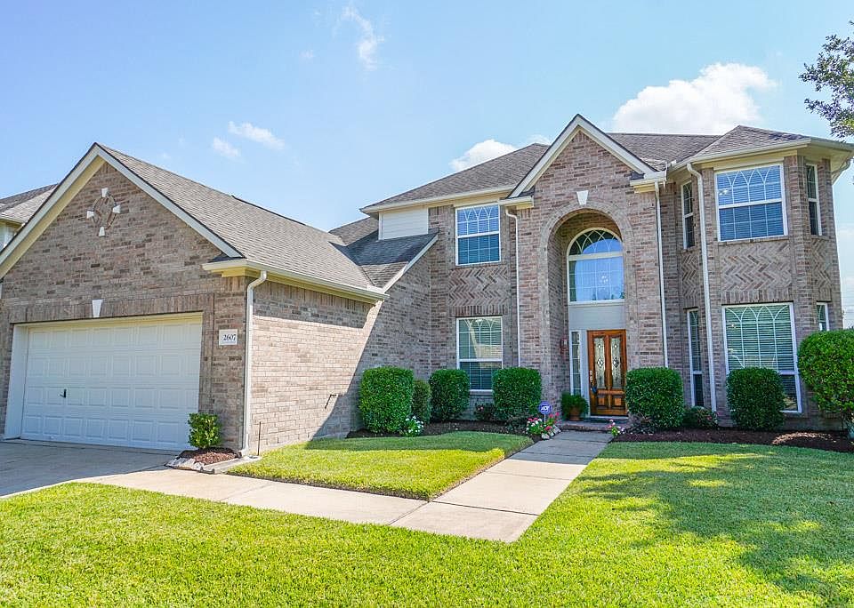 1st image of 2607 Sunny Shores Dr