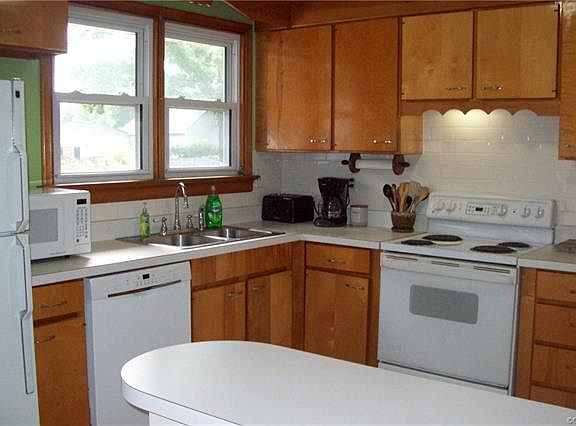 2nd image of 7301 Somoa Dr