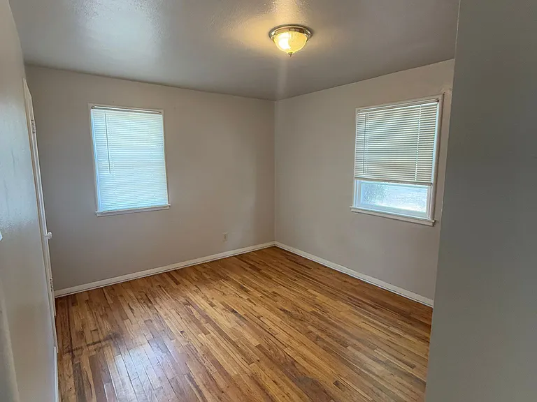 228 Arthur St — Photo 21