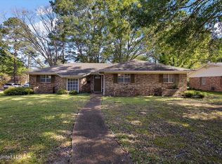 210 Riviera Dr, Jackson, MS 39211