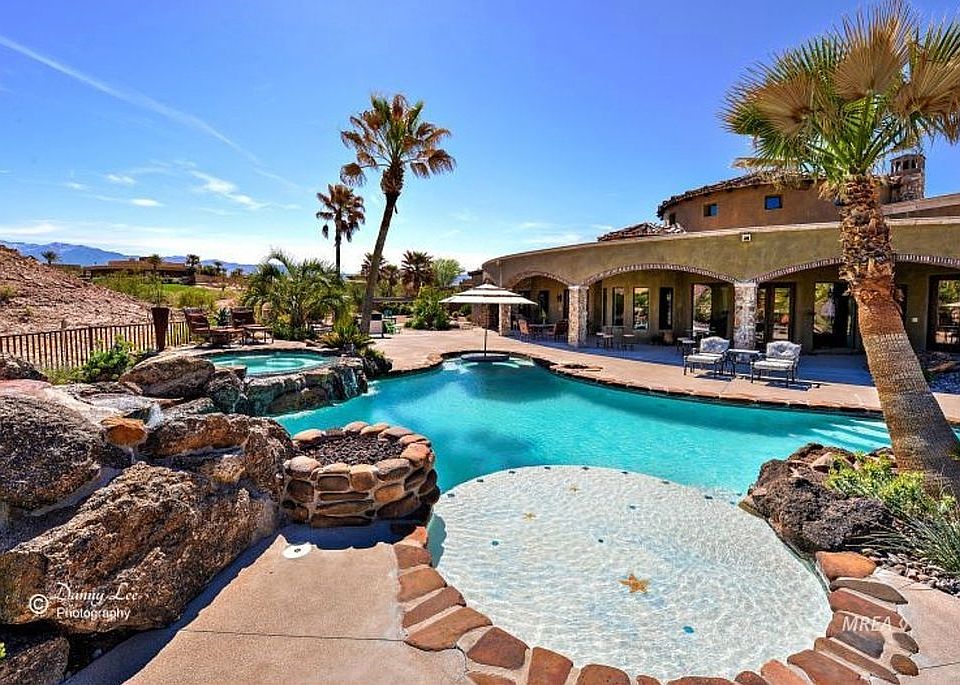 2nd image of 675 Lascala Dr