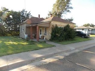 1105 Cedar St, Victoria, KS 67671
