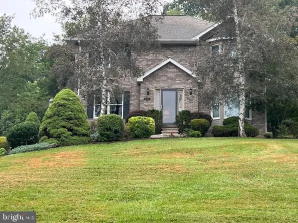 12715 Woodbine Rd SW, Cumberland, MD 21502
