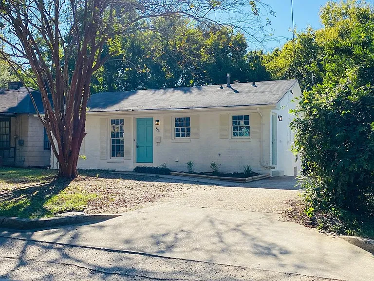 64 S Lewis St — Photo 1