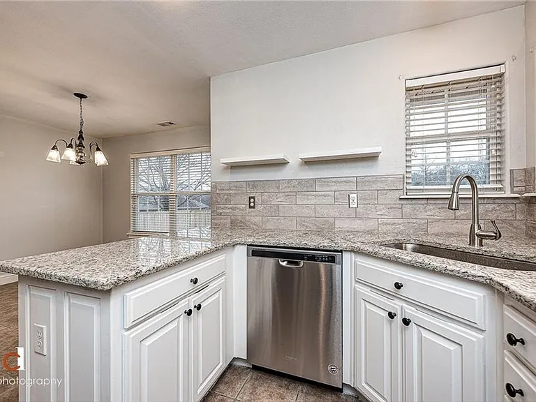5712 W Casey Dr — Photo 11