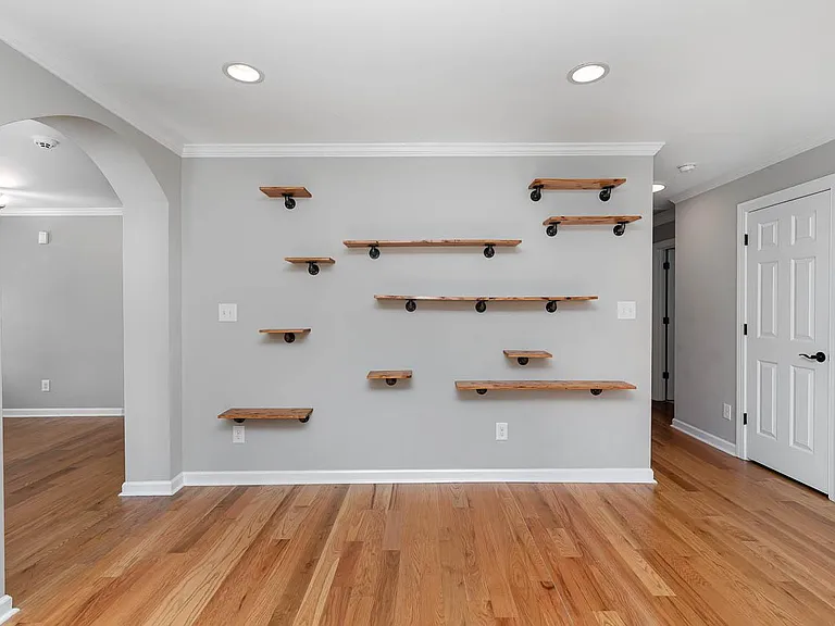 605 Brighton Rd — Photo 11