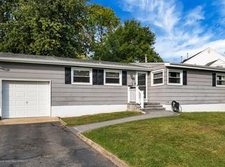 75 Fleetwood Dr, Hazlet, NJ 07730