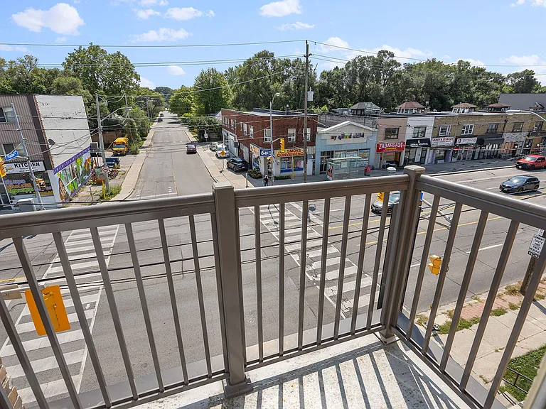 2890 Saint Clair Ave E — Photo 20
